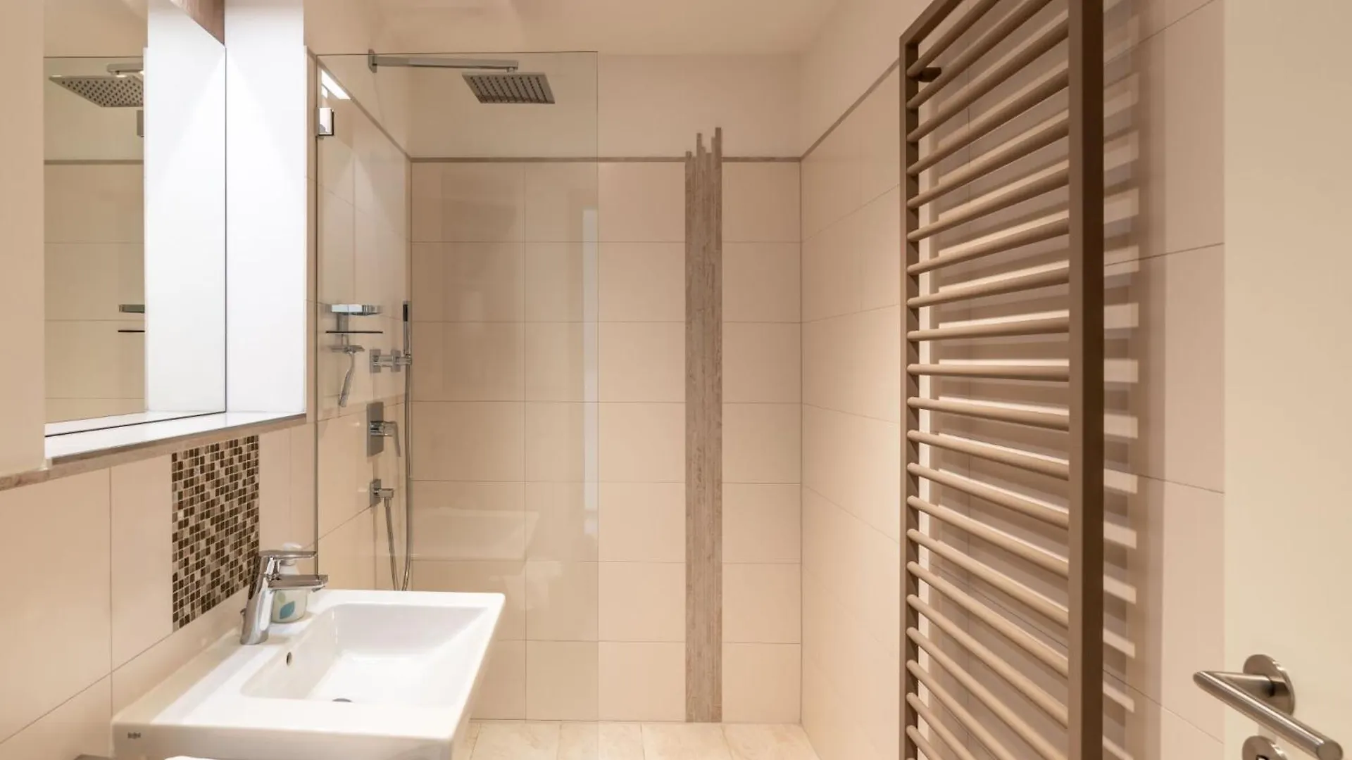 Apartament Ferienwohnung Rosengarten Bad Endorf